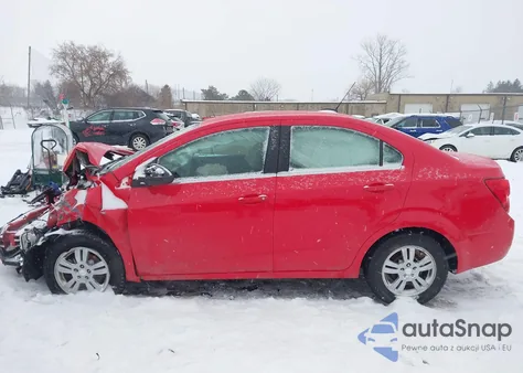 2015 Chevrolet Sonic Lt Auto из США, поврежденный, VIN 1G1JC5SG0F4212605